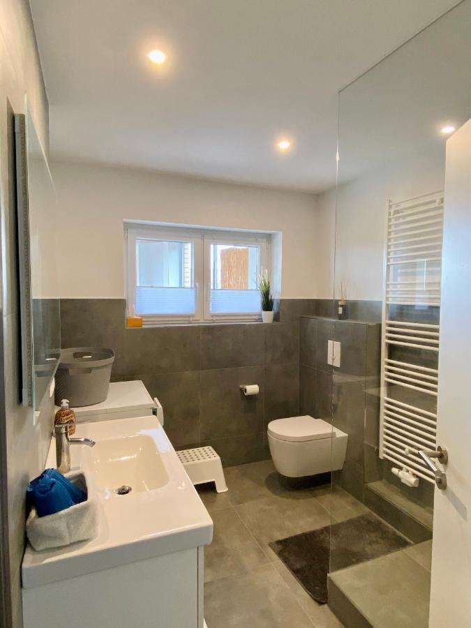 Traumhafte 115 Qm Ferienwohnung Am Steinhuder Meer, Ruhig, Komfortabel, Loggia, Parkplatz, Wifi فونستورف المظهر الخارجي الصورة